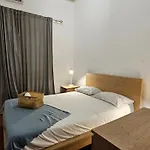 Blife Salinya Private House *