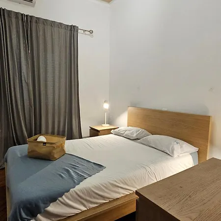 Blife Salinya Private House *